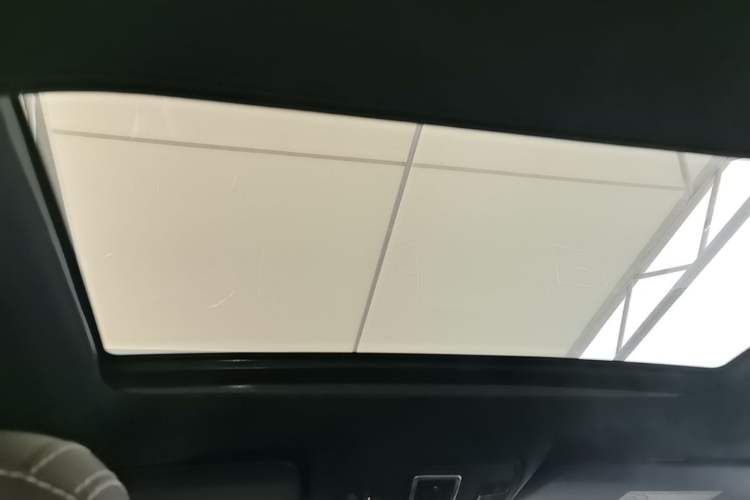 Used Mercedes-Benz GLE 2017 GLE 320 4MATIC Dynamic Model Headliner