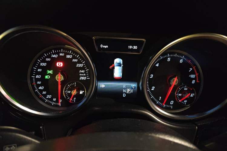 Used Mercedes-Benz GLE  Instrument Cluster