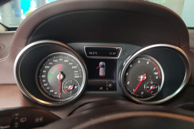 Used Mercedes-Benz GLE 2017 GLE 320 4MATIC Dynamic Model Instrument Cluster