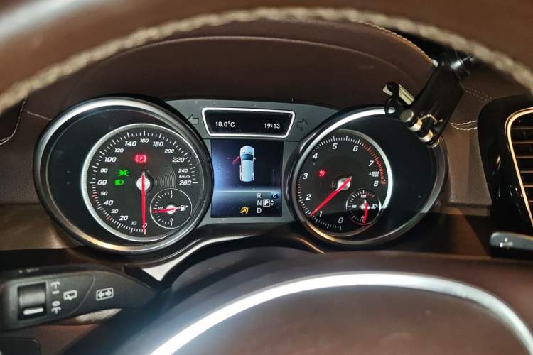 Used Mercedes-Benz GLE 2017 GLE 320 4MATIC Dynamic Model Instrument Cluster
