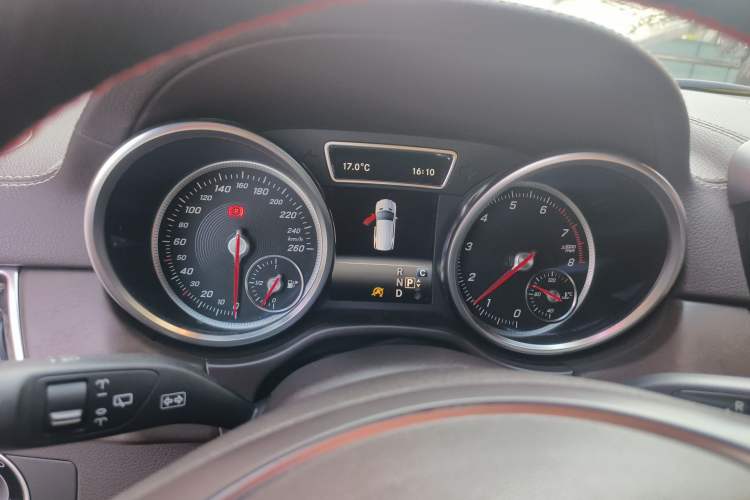 Used Mercedes-Benz GLE 2017 GLE 320 4MATIC Dynamic Model Instrument Cluster