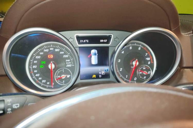 Used Mercedes-Benz GLE 2017 GLE 320 4MATIC Dynamic Model Instrument Cluster