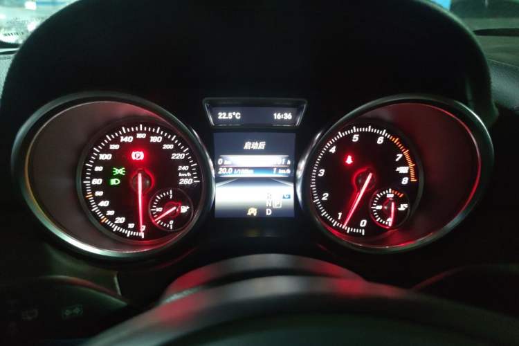 Used Mercedes-Benz GLE 2017 GLE 320 4MATIC Dynamic Model Instrument Cluster