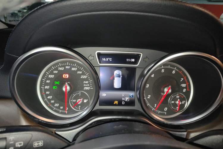 Used Mercedes-Benz GLE 2017 GLE 320 4MATIC Dynamic Model Instrument Cluster