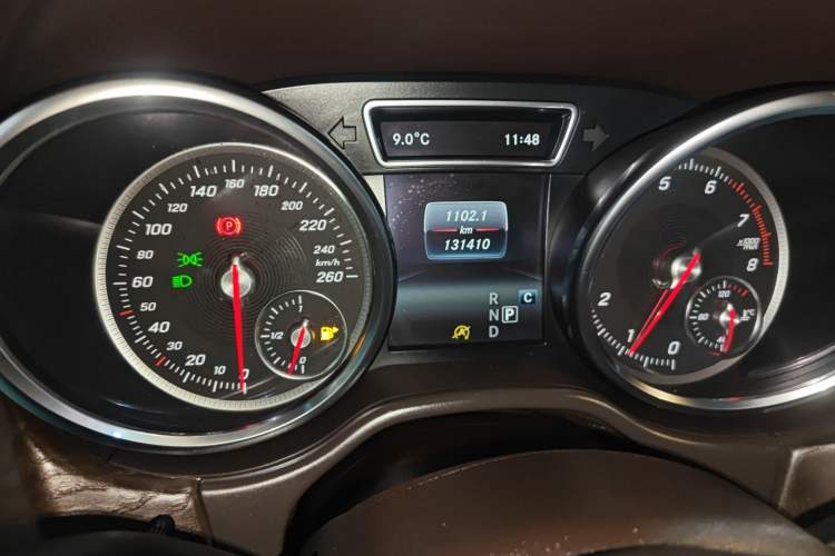 Used Mercedes-Benz GLE 2017 GLE 320 4MATIC Dynamic Model Instrument Cluster