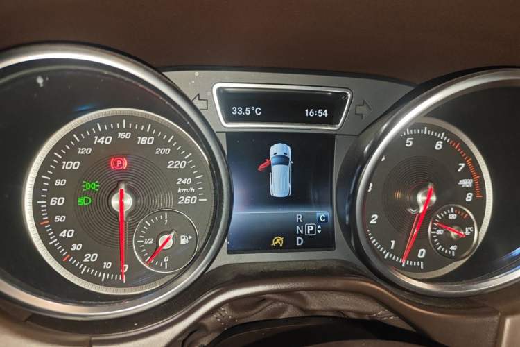Used Mercedes-Benz GLE 2017 GLE 400 4MATIC Instrument Cluster