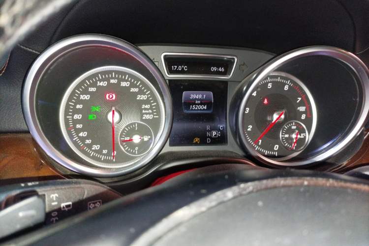 Used Mercedes-Benz GLE  Instrument Cluster