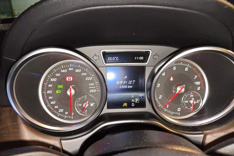 Used Mercedes-Benz GLE 2017 GLE 320 4MATIC Luxury Model Instrument Cluster
