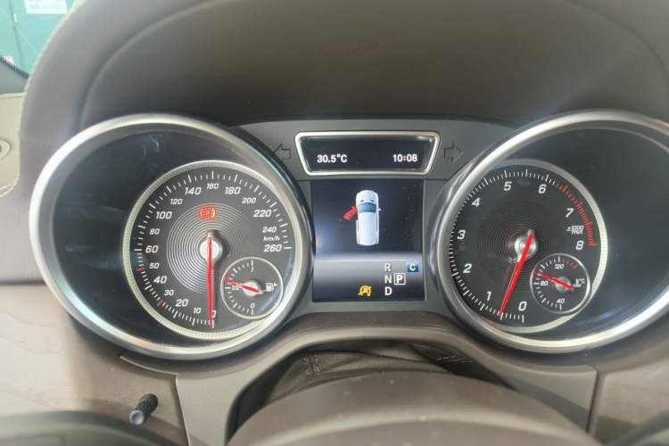 Used Mercedes-Benz GLE 2017 GLE 320 4MATIC Luxury Model Instrument Cluster