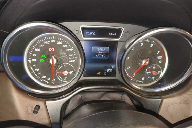 Used Mercedes-Benz GLE 2017 GLE 320 4MATIC Dynamic Model Instrument Cluster
