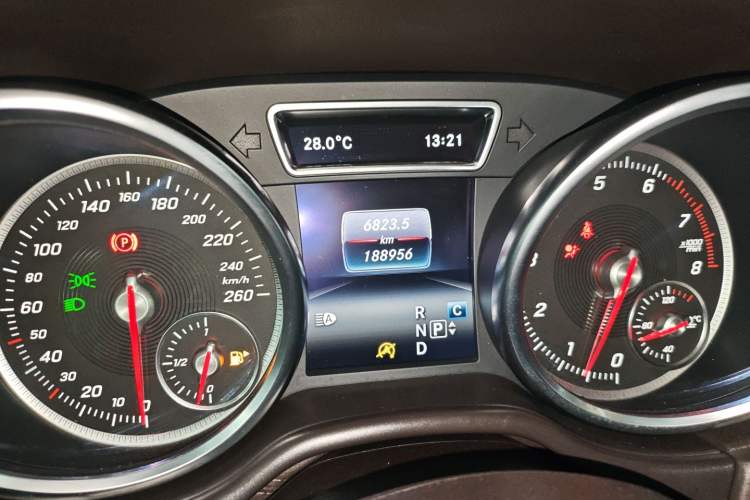 Used Mercedes-Benz GLE 2017 GLE 320 4MATIC Dynamic Model Instrument Cluster