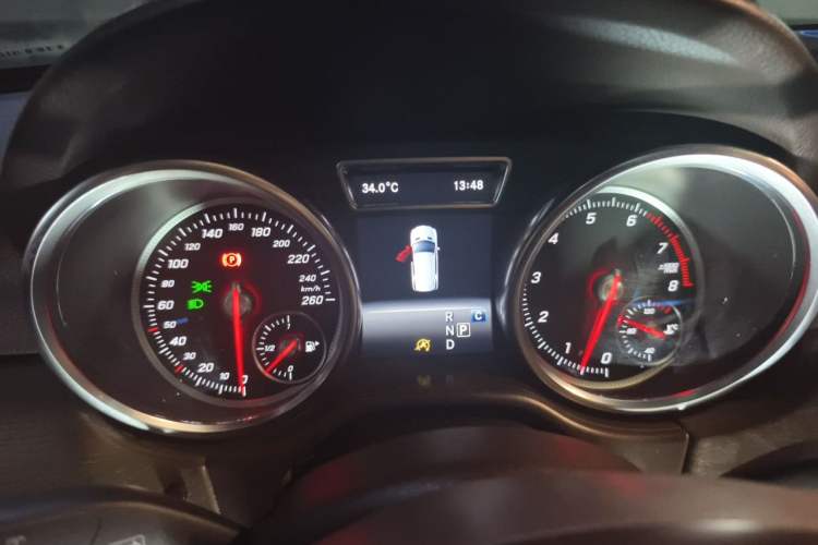 Used Mercedes-Benz GLE 2017 GLE 320 4MATIC Dynamic Model Instrument Cluster