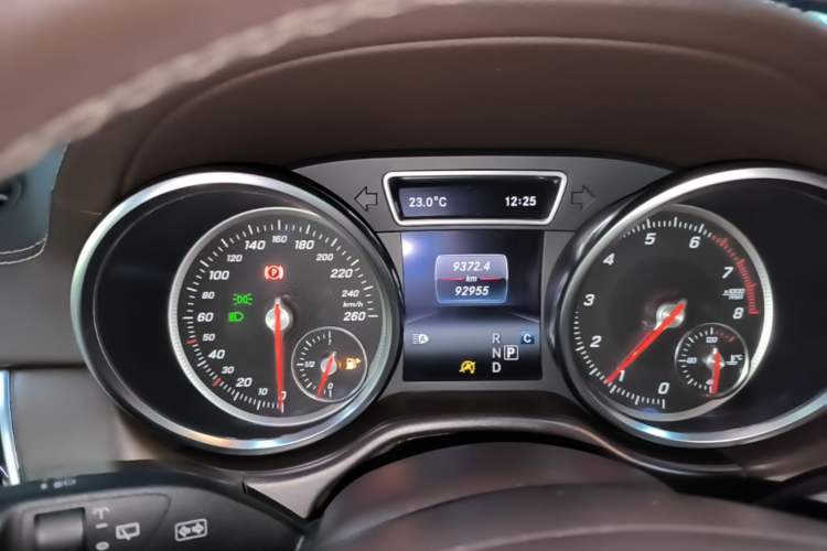 Used Mercedes-Benz GLE 2017 GLE 320 4MATIC Dynamic Model Instrument Cluster