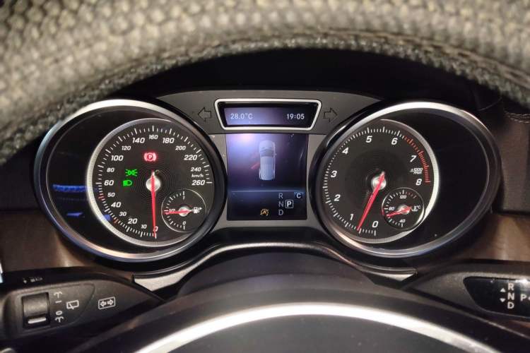 Used Mercedes-Benz GLE 2017 GLE 320 4MATIC Luxury Model Instrument Cluster