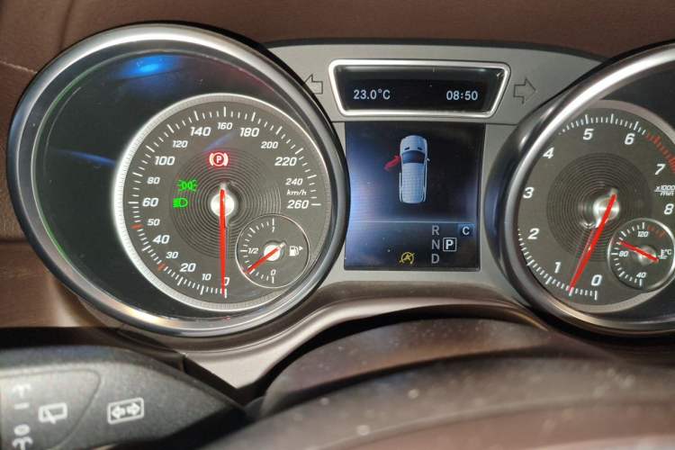 Used Mercedes-Benz GLE 2017 GLE 320 4MATIC Dynamic Model Instrument Cluster