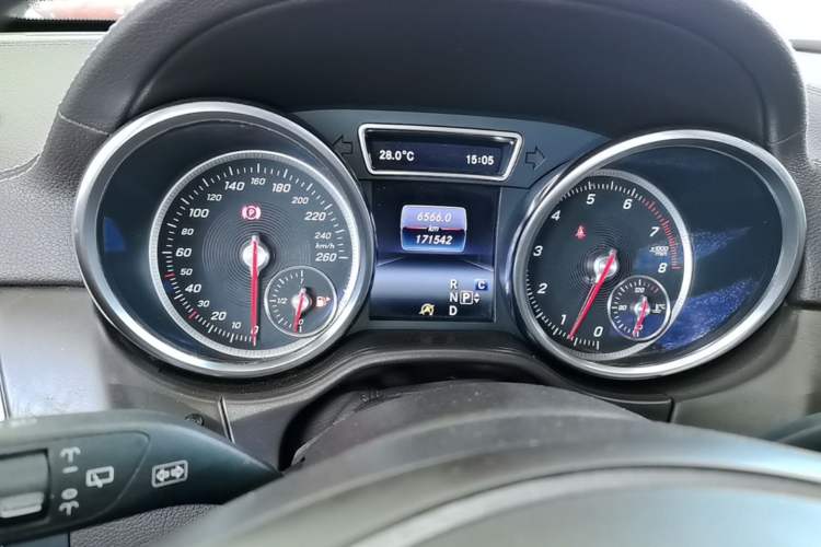 Used Mercedes-Benz GLE 2017 GLE 320 4MATIC Dynamic Model Instrument Cluster
