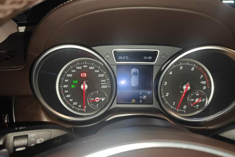 Used Mercedes-Benz GLE 2017 GLE 320 4MATIC Dynamic Model Instrument Cluster