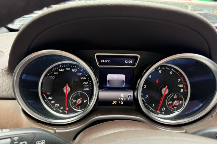 Used Mercedes-Benz GLE 2017 GLE 320 4MATIC Dynamic Model Instrument Cluster