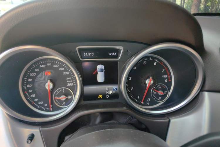 Used Mercedes-Benz GLE  Instrument Cluster