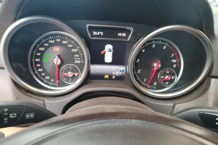 Used Mercedes-Benz GLE 2017 GLE 320 4MATIC Dynamic Model Instrument Cluster