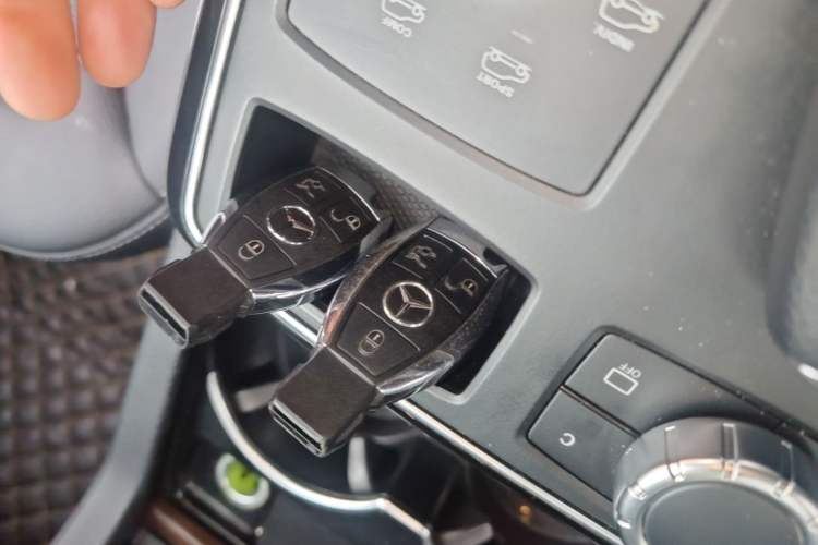 Used Mercedes-Benz GLE 2017 GLE 320 4MATIC Dynamic Model Interior 1