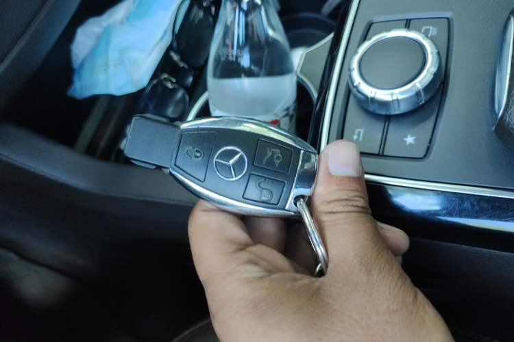 Used Mercedes-Benz GLE 2017 GLE 320 4MATIC Dynamic Model Interior 1