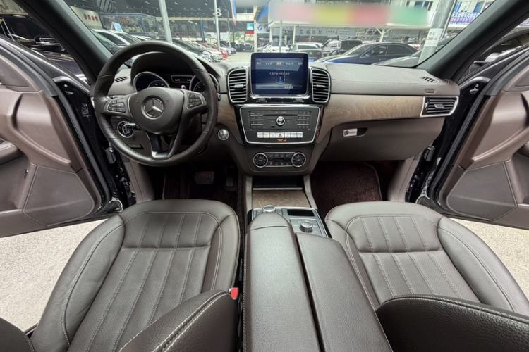 Used Mercedes-Benz GLE 2017 GLE 320 4MATIC Dynamic Model Interior 1