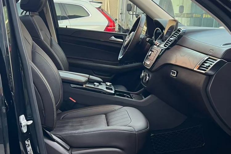 Used Mercedes-Benz GLE 2017 GLE 320 4MATIC Dynamic Model Interior 10
