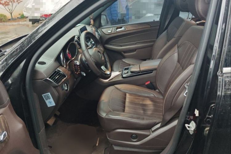 Used Mercedes-Benz GLE 2017 GLE 320 4MATIC Dynamic Model Interior 2