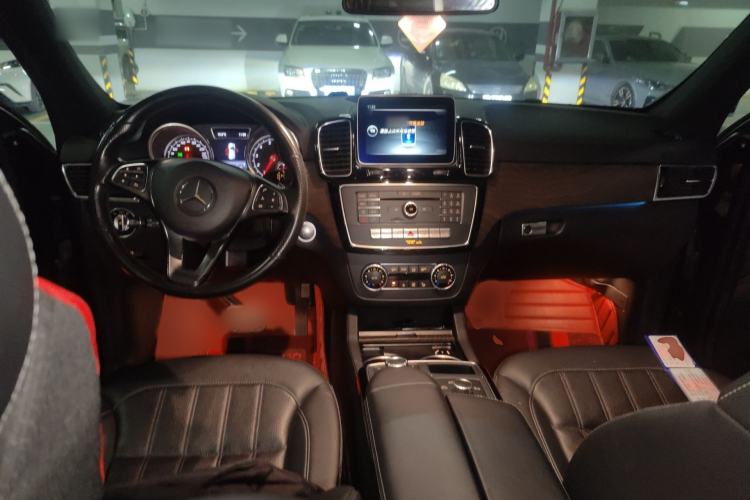Used Mercedes-Benz GLE 2017 GLE 320 4MATIC Dynamic Model Interior 2