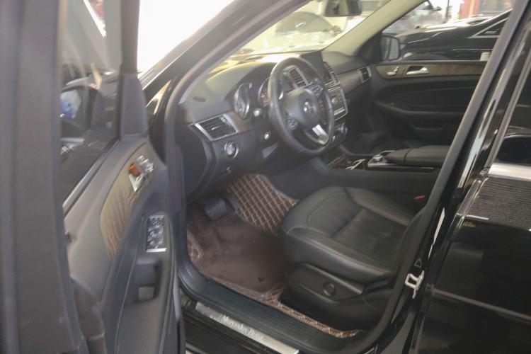 Used Mercedes-Benz GLE 2017 GLE 320 4MATIC Dynamic Model Interior 3