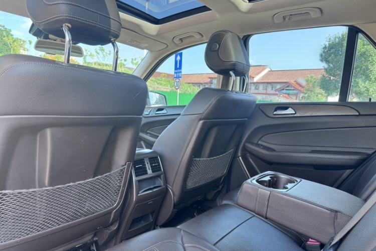 Used Mercedes-Benz GLE 2017 GLE 320 4MATIC Dynamic Model Interior 3