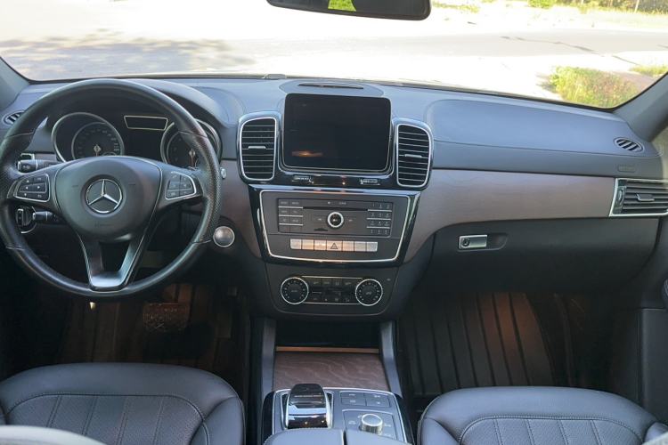 Used Mercedes-Benz GLE 2017 GLE 400 4MATIC Interior 5