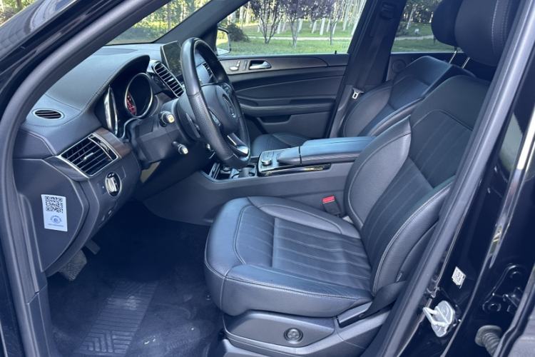 Used Mercedes-Benz GLE 2017 GLE 400 4MATIC Interior 6