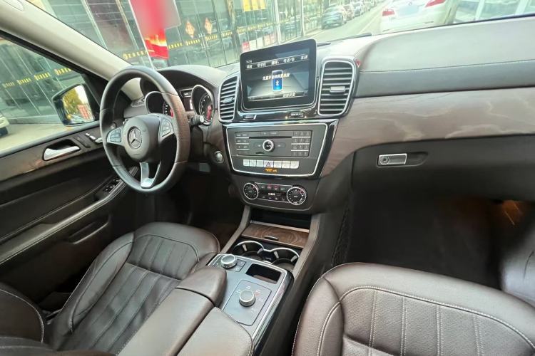 Used Mercedes-Benz GLE 2017 GLE 320 4MATIC Dynamic Model Interior 9