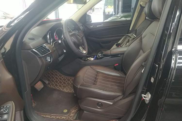 Used Mercedes-Benz GLE 2017 GLE 320 4MATIC Dynamic Model Left Front Seat