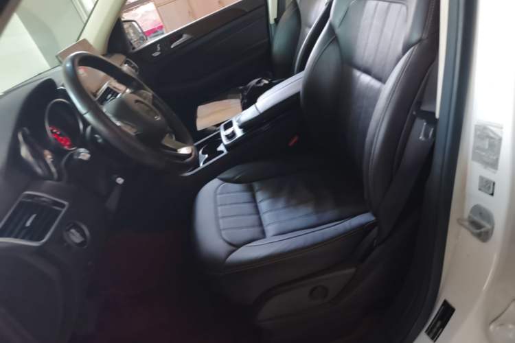 Used Mercedes-Benz GLE 2017 GLE 320 4MATIC Dynamic Model Left Front Seat
