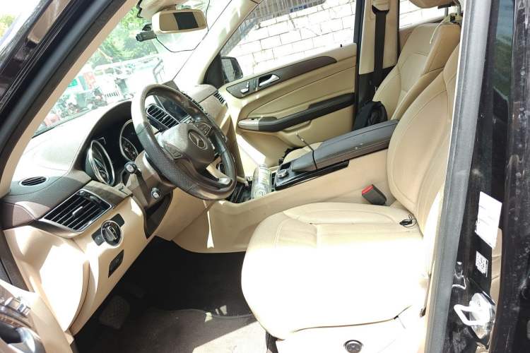 Used Mercedes-Benz GLE 2017 GLE 320 4MATIC Dynamic Model Left Front Seat
