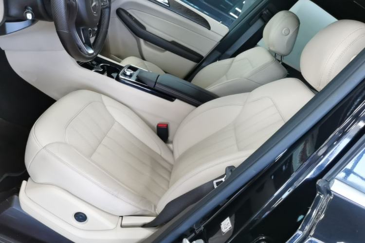 Used Mercedes-Benz GLE 2017 GLE 320 4MATIC Dynamic Model Left Front Seat