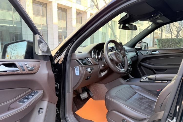 Used Mercedes-Benz GLE 2017 GLE 320 4MATIC Dynamic Model Left Front Seat