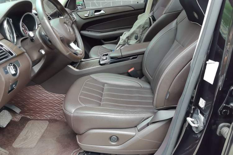 Used Mercedes-Benz GLE 2017 GLE 320 4MATIC Dynamic Model Left Front Seat