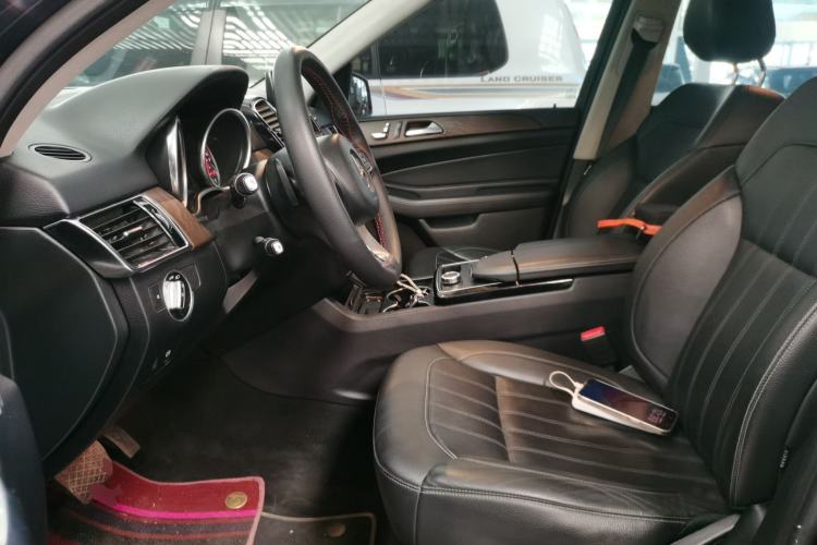 Used Mercedes-Benz GLE 2017 GLE 320 4MATIC Dynamic Model Left Front Seat
