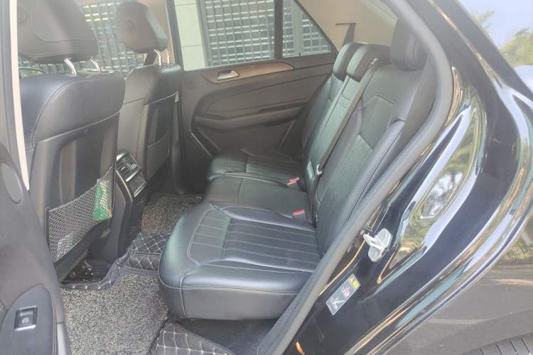 Used Mercedes-Benz GLE 2017 GLE 400 4MATIC Left Rear Seat