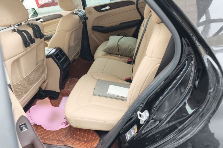 Used Mercedes-Benz GLE 2017 GLE 320 4MATIC Luxury Model Left Rear Seat