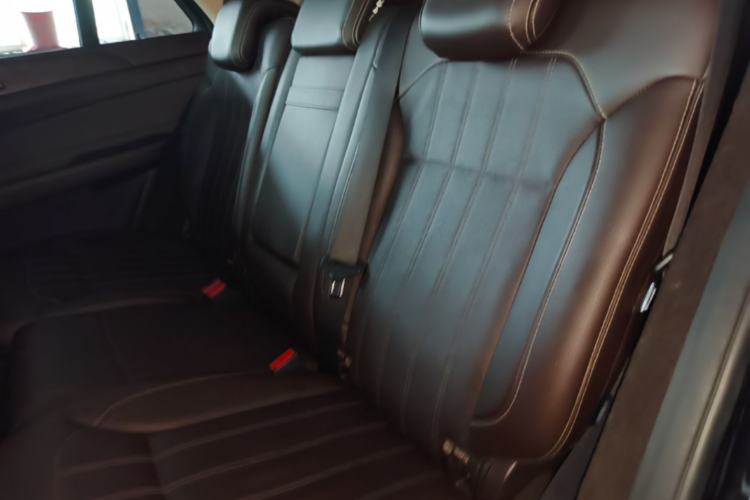 Used Mercedes-Benz GLE 2017 GLE 320 4MATIC Dynamic Model Left Rear Seat