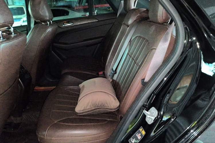Used Mercedes-Benz GLE 2017 GLE 400 4MATIC Left Rear Seat