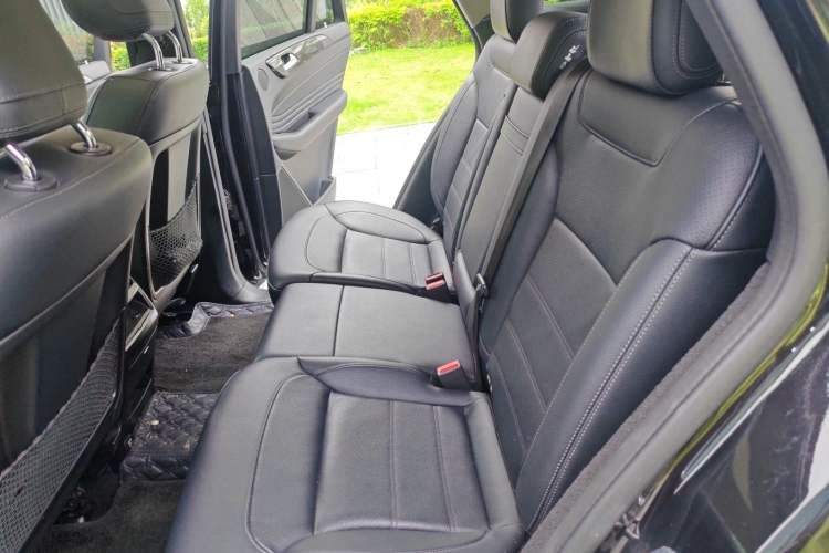 Used Mercedes-Benz GLE 2017 GLE 320 4MATIC Dynamic Model Left Rear Seat