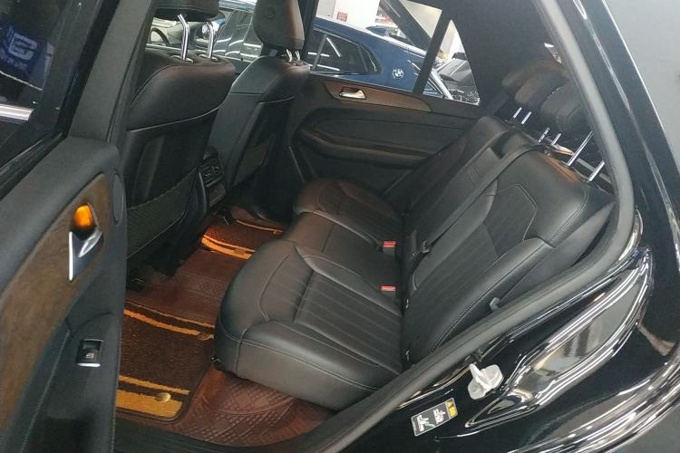 Used Mercedes-Benz GLE 2017 GLE 320 4MATIC Dynamic Model Left Rear Seat