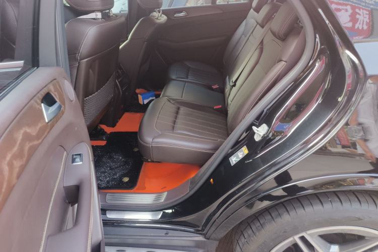 Used Mercedes-Benz GLE 2017 GLE 320 4MATIC Dynamic Model Left Rear Seat