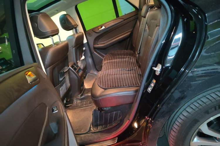 Used Mercedes-Benz GLE 2017 GLE 320 4MATIC Dynamic Model Left Rear Seat